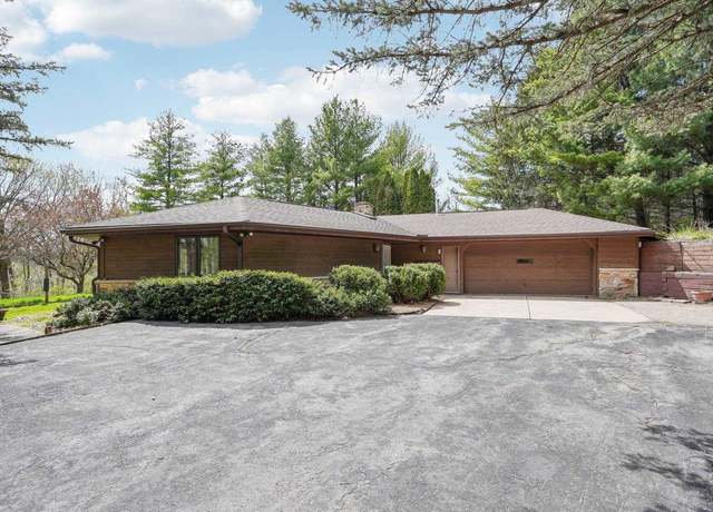 Property at 2717 Cross Country Cir, Verona, WI 53593, 2 beds, 2 baths