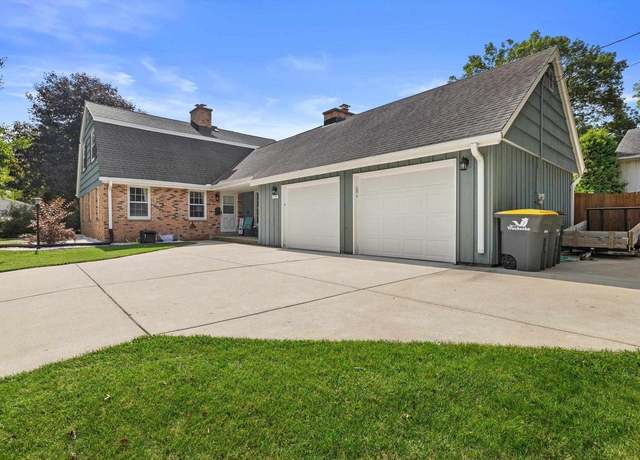 Property at 735 E Wabash Ave, Waukesha, WI 53186, 4 beds, 2 baths