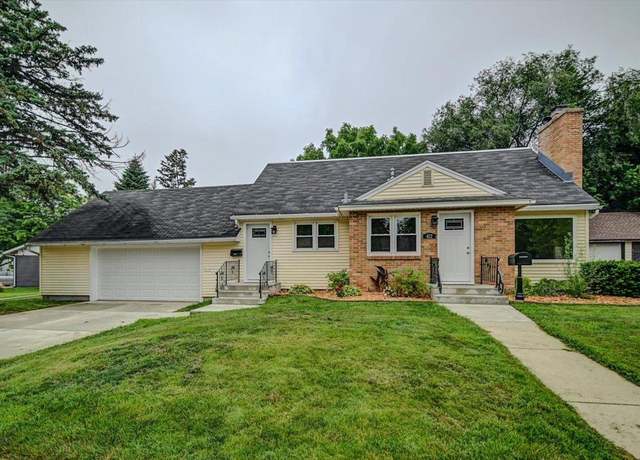 Property at 412 Martin St, Sun Prairie, WI 53590, 3 beds, 2 baths