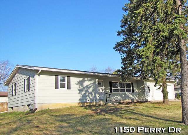 Property at 1150 Perry Dr, Platteville, WI 53818, 3 beds, 1 bath