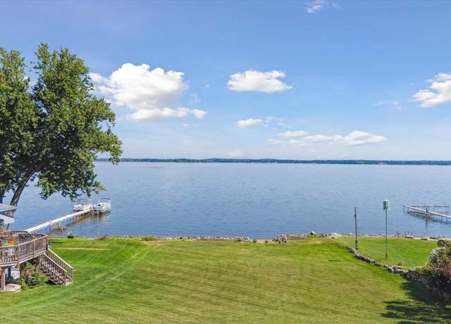 Property at W8603 E Lake Dr, Fort Atkinson, WI 53538, 2 beds, 1 bath