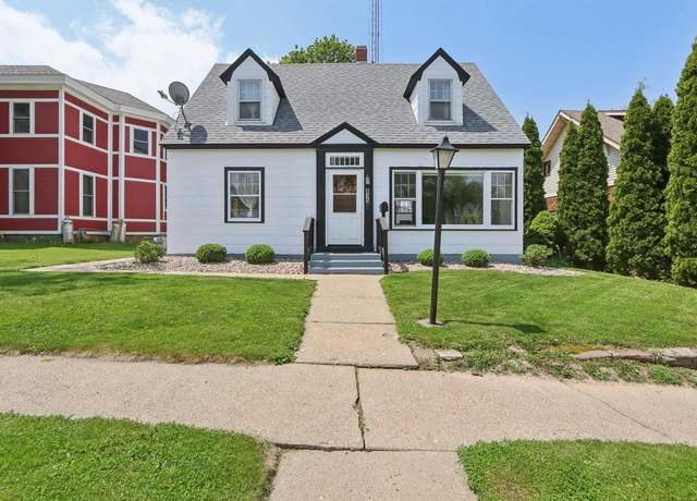 Property at 815 Church St, Wisconsin Dells, WI 53965, 4 beds, 2 baths