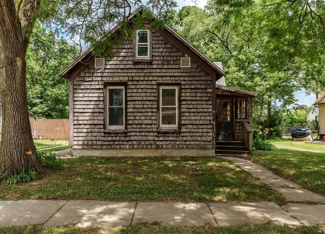 Property at 1015 Bluff St, Beloit, WI 53511, 2 beds, 1 bath