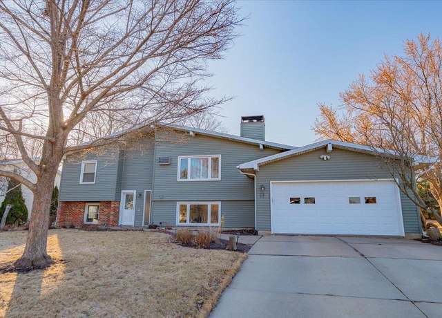 Property at 211-213 Tower Dr, Sun Prairie, WI 53590, 4 beds, 2 baths