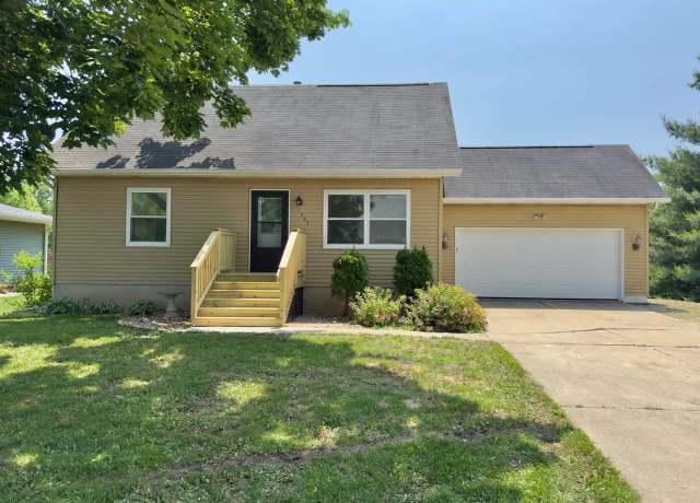 Property at 1507 Horseshoe Cir, Black Earth, WI 53515, 4 beds, 1.5 baths