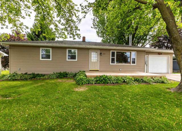 Property at 565 Pitt St, Platteville, WI 53818, 3 beds, 2 baths