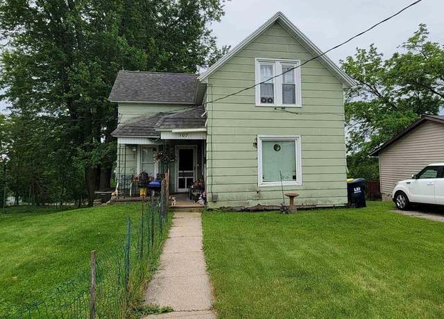 Property at 107 W Elroy St, Elroy, WI 53929, 3 beds, 1 bath