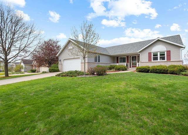Property at 722 Eagle Crest Dr, Madison, WI 53704, 3 beds, 3 baths