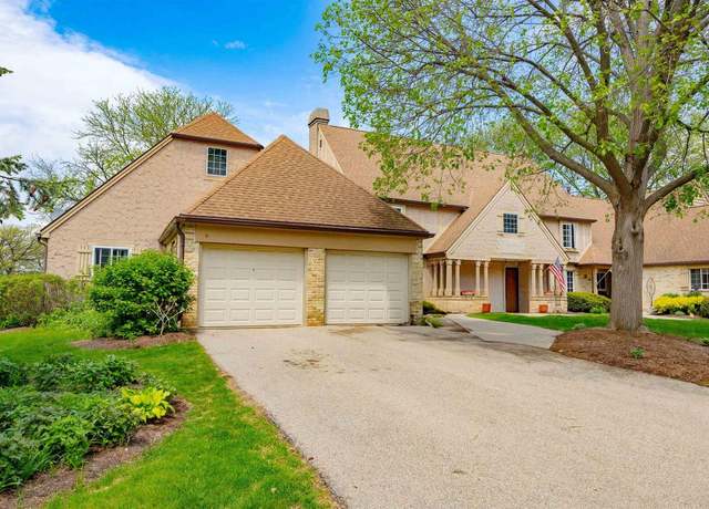 Property at 14 Golf Course Rd, Madison, WI 53704, 2 beds, 2 baths