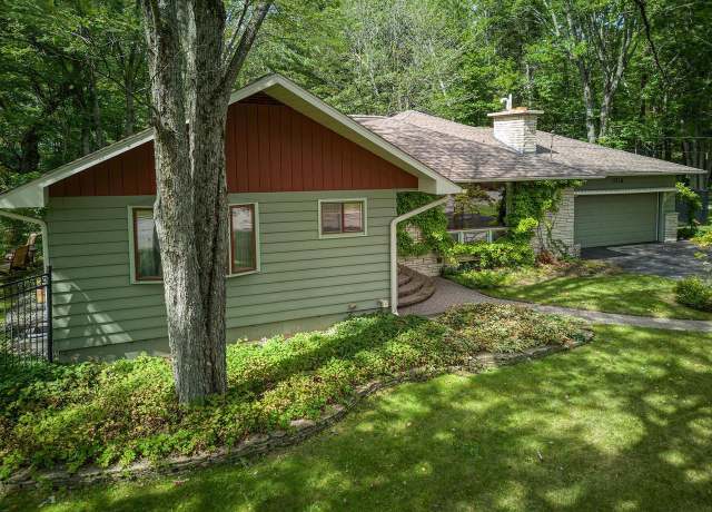 Property at 1045 Woodland Dr, Rhinelander, WI 54501, 4 beds, 1.5 baths