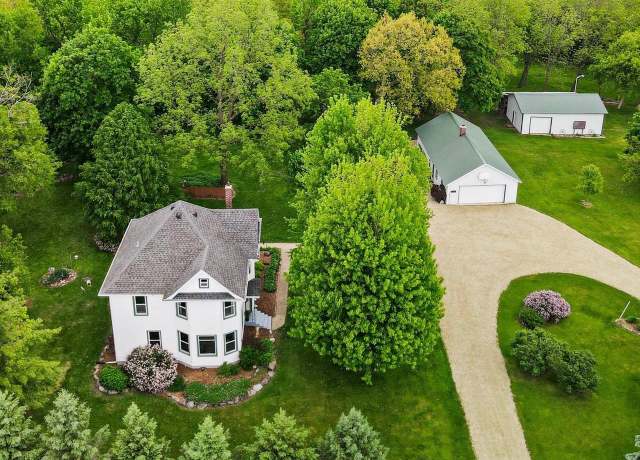 Property at 2282 Skaalen Rd, Stoughton, WI 53589, 4 beds, 1.5 baths
