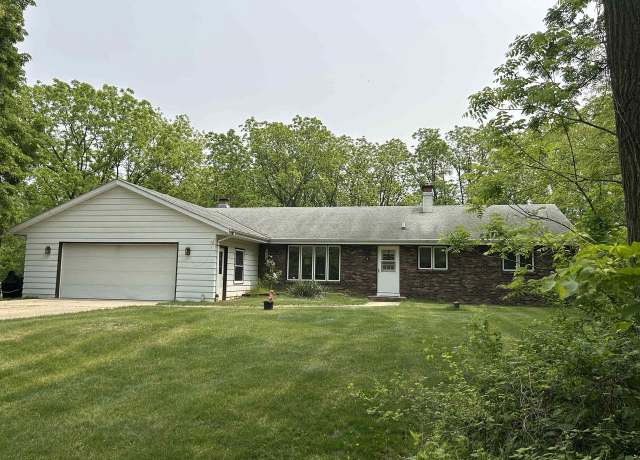 Property at 5128 N Grandview Dr, Milton, WI 53563, 3 beds, 2 baths