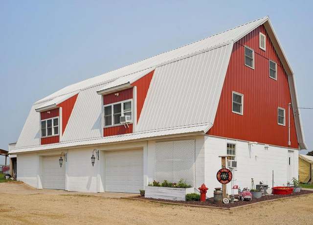 Property at S2933 County Road T, Baraboo, WI 53913, 3 beds, 2 baths