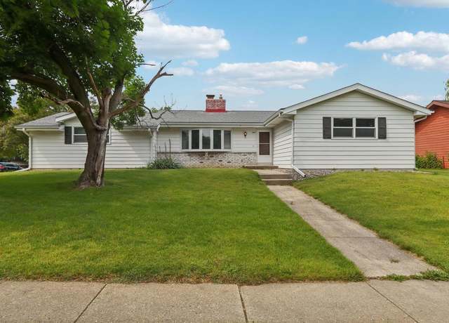 Property at 1200 Wexford Dr, Waunakee, WI 53597, 3 beds, 1.5 baths
