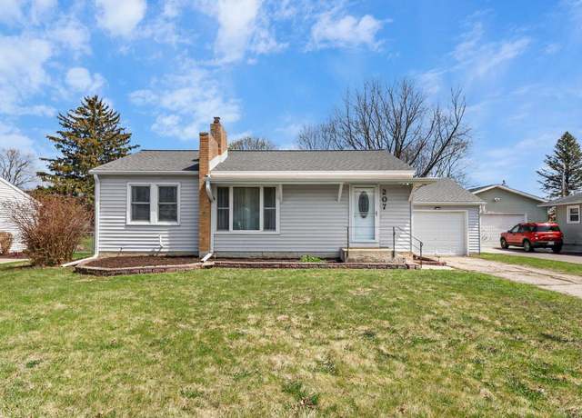 Property at 207 N Marietta St, Verona, WI 53593, 3 beds, 1 bath