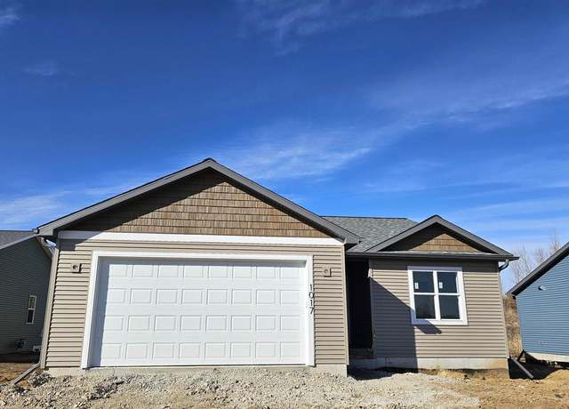Property at 1037 Karsten Dr, Horicon, WI 53032, 2 beds, 2 baths