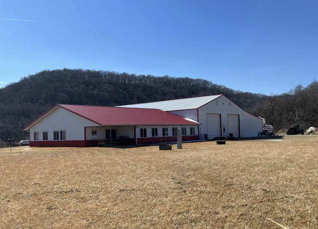 Property at 51519 County Rd E, Steuben, WI 54657, 4 beds, 2 baths
