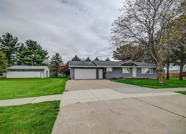 Property at 809 Main St, Arlington, WI 53911, 3 beds, 2 baths