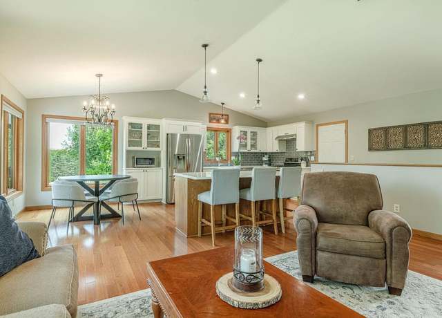 Property at 2784 Twilight Dr, Sun Prairie, WI 53590, 4 beds, 3 baths
