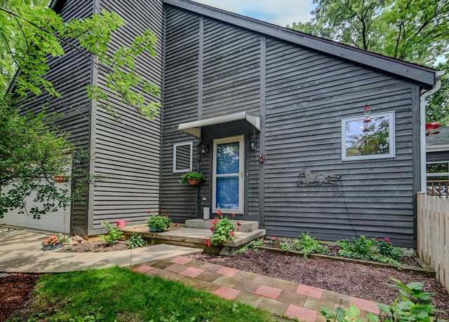 Property at 2877 Glacier Valley Rd, Fitchburg, WI 53711, 4 beds, 2.5 baths
