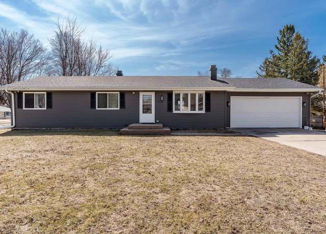 Property at 2102 Poff St, Beloit, WI 53511, 3 beds, 1 bath