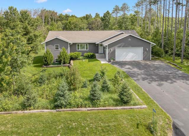 Property at E10270 Forest Rd, Baraboo, WI 53913, 4 beds, 3 baths
