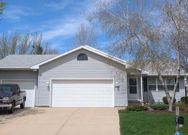 Property at 1350 Prairie Rose Dr, Sun Prairie, WI 53590, 4 beds, 3 baths