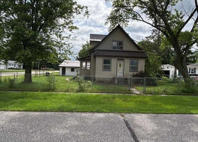 Property at 143 N Clark St, Lone Rock, WI 53556, 3 beds, 1 bath