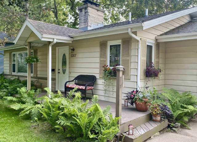 Property at 5307 Flamingo Rd, Monona, WI 53716, 3 beds, 1.5 baths