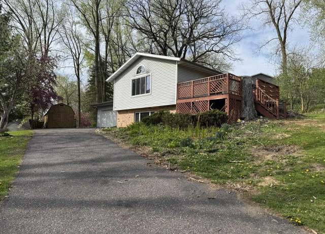 Property at 104 William St, Mineral Point, WI 53565, 3 beds, 2 baths
