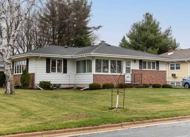 Property at 5112 & 5114 Schofield St, Monona, WI 53716, 4 beds, 4.5 baths
