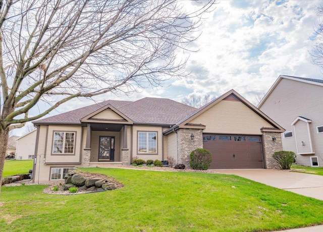Property at 913 Eagle Crest Dr, Madison, WI 53704, 3 beds, 2 baths