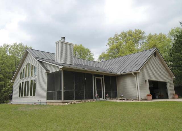 Property at W5698 Losinski Rd, Princeton, WI 54968, 3 beds, 2.5 baths