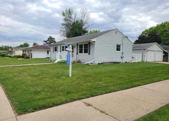 Property at 2049 Bond Pl, Janesville, WI 53548, 3 beds, 2 baths