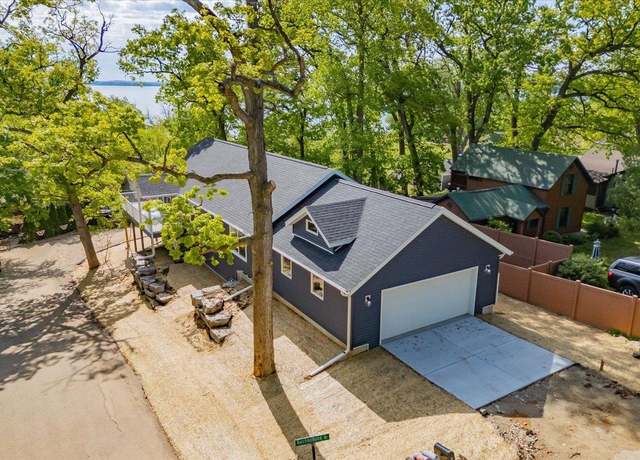 Property at 103 Lake Ct, Edgerton, WI 53534, 3 beds, 2 baths