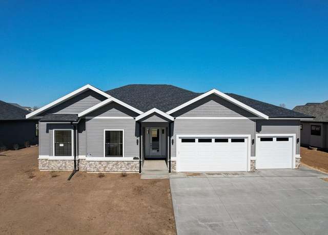 Property at 2025 Mulberry St, Sauk City, WI 53583, 3 beds, 2.5 baths
