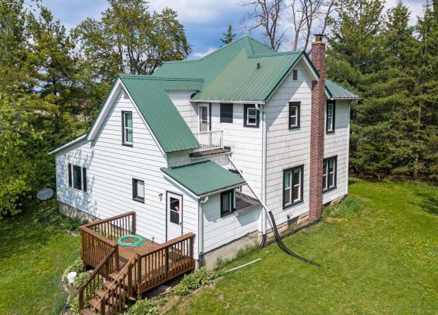 Property at W6593 Drake Rd, Rio, WI 53960, 4 beds, 2 baths