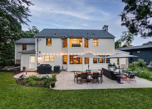 Property at 3425 Crestwood Dr, Madison, WI 53705, 4 beds, 3.5 baths