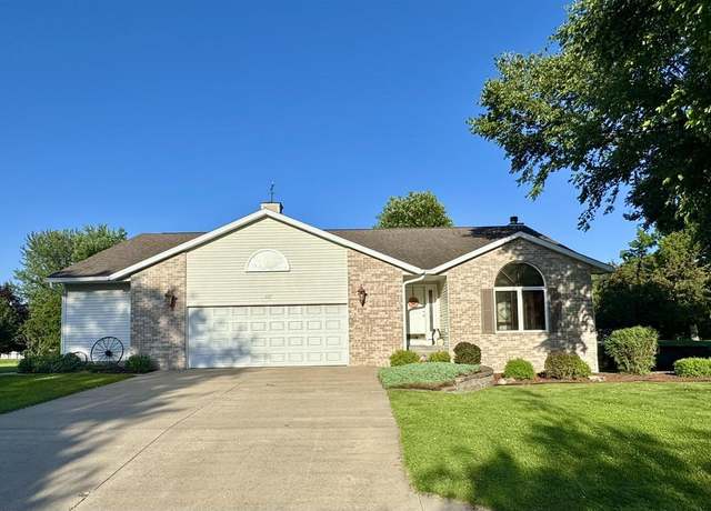 Property at 1107 Yahn Ave, Boscobel, WI 53805, 3 beds, 3 baths