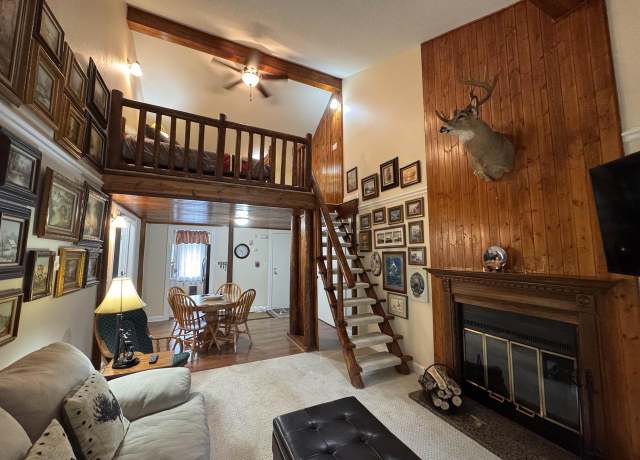 Property at 8 Balsam Trl, Wisconsin Dells, WI 53965, 3 beds, 1 bath