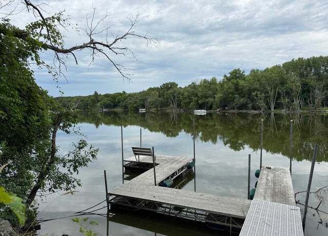 Property at 4838 W Oakwood Park Dr, Janesville, WI 53548, 3 beds, 1.5 baths