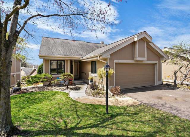 Property at 3425 Valley Creek Cir, Middleton, WI 53562, 3 beds, 2.5 baths