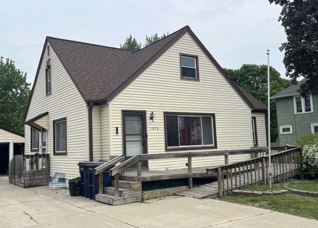 Property at 1326 Barham Ave, Janesville, WI 53548, 4 beds, 1 bath
