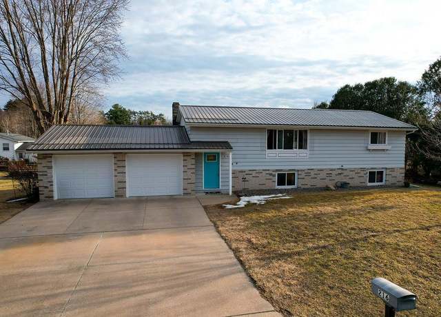 Property at 216 View St, Tomah, WI 54660, 3 beds, 2 baths