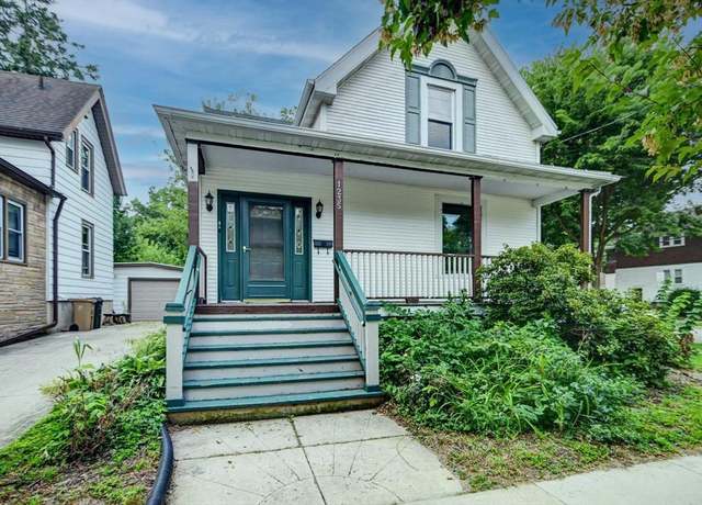 Property at 1235 Chandler St, Madison, WI 53715, 3 beds, 1.5 baths