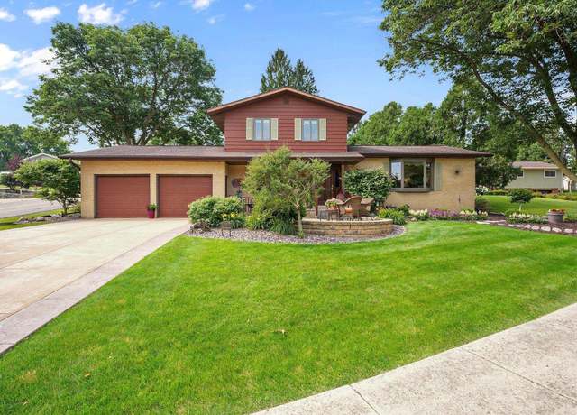 Property at 503 W Spring St, Dodgeville, WI 53533, 3 beds, 2 baths