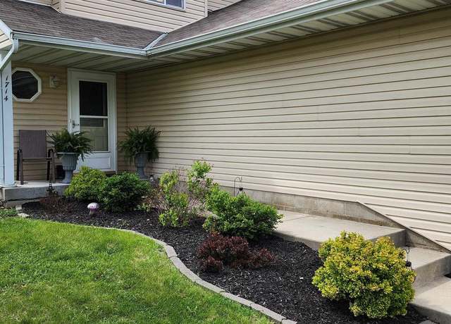 Property at 1714 Fairview Dr, West Bend, WI 53090, 3 beds, 2.5 baths