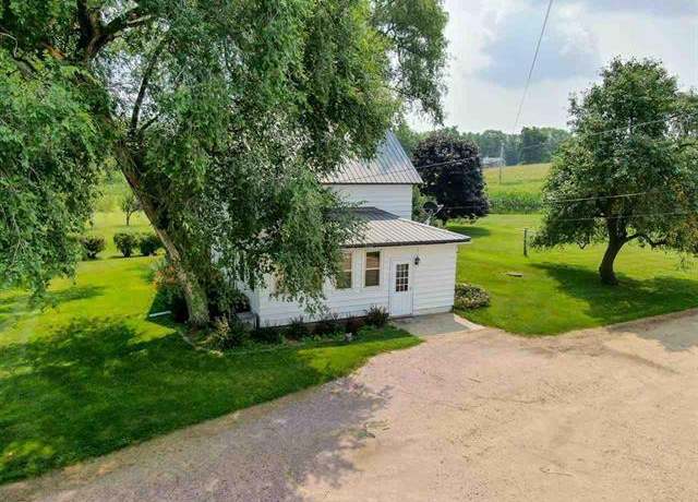 Property at W9229 Hogan Rd, Portage, WI 53901, 3 beds, 1 bath