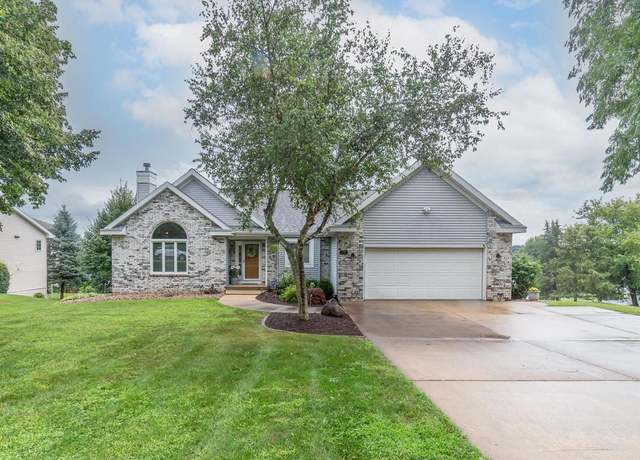 Property at 630 Morningstar Dr, Portage, WI 53901, 4 beds, 3 baths
