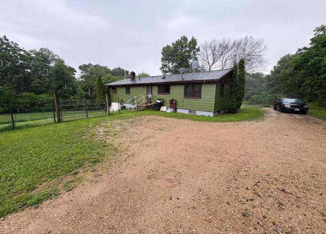 Property at W8090 County Road P, Pardeeville, WI 53954, 3 beds, 1.5 baths